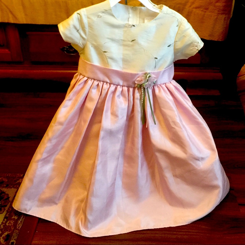 Girl dress size (4) years